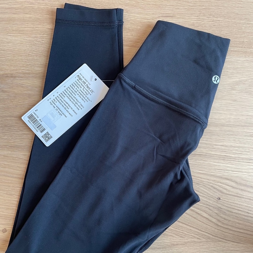 Lululemon Black Align 25"